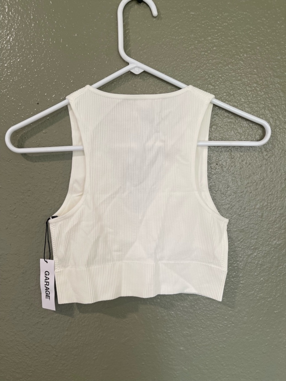 Garage White Ribbed V-Neck Crop Top - Picture 2 of 2